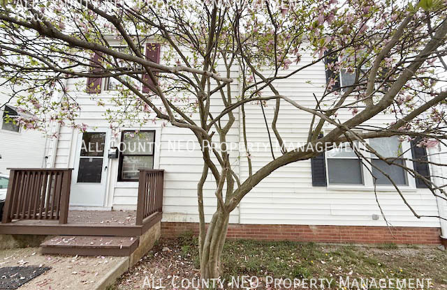 1565 E 256 ST
