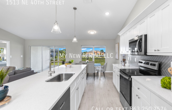 1513 NE 40 ST