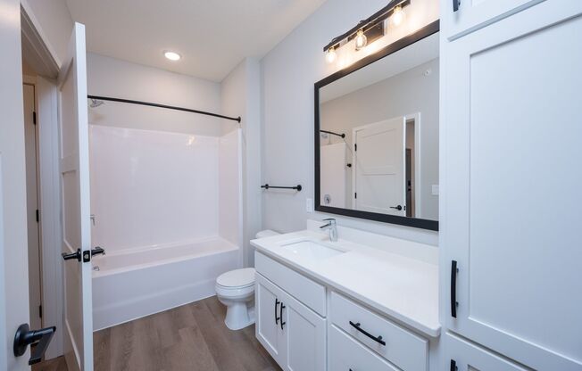 1 bed, 1 bath, 842 sqft, $1,635, Unit A-212