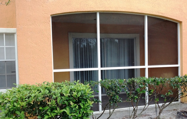 First Floor 2/2 in Gated Cypress Fairway !!