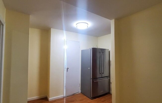 2 beds, 1 bath, $2,200