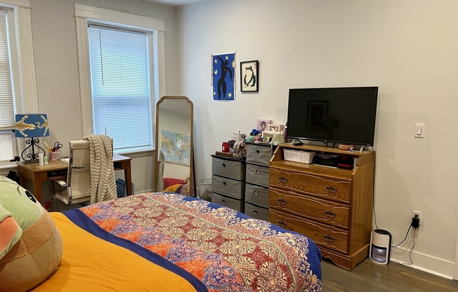 1 bed, 1 bath, 800 sqft, $3,100, Unit 8