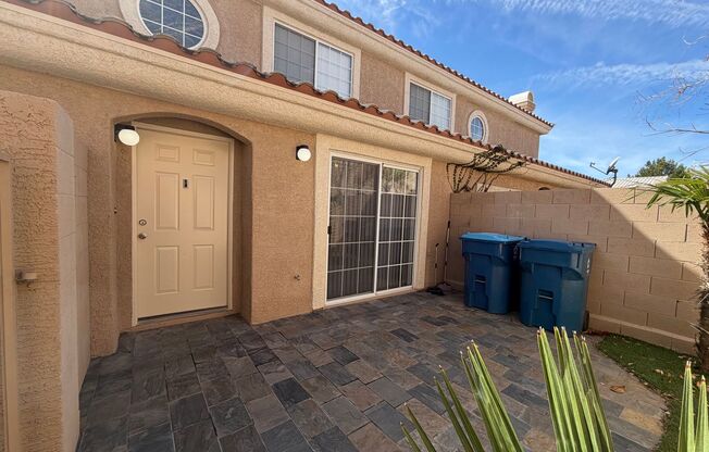 Charming & Light-Filled 3 Bed Townhome with Community Pool!