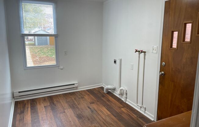 3 beds, 1 bath, $1,650