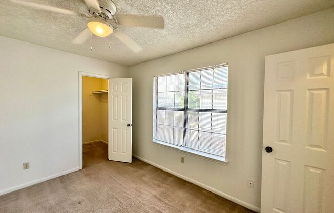 2 beds, 1.5 baths, 1,021 sqft, $850, Unit C