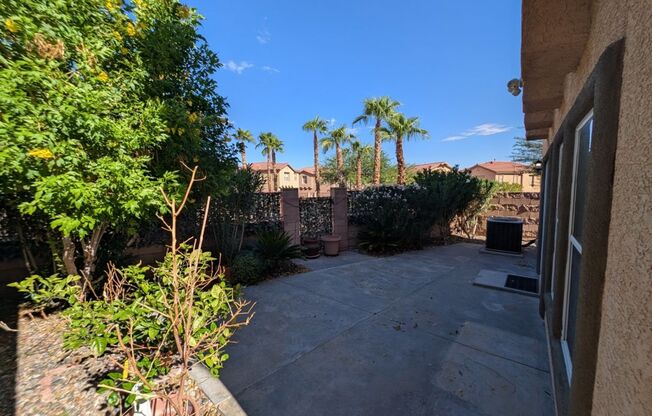 3 beds, 2.5 baths, $1,750