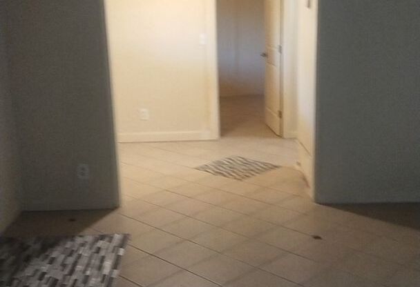 2 beds, 1 bath, $950, Unit 2226-A