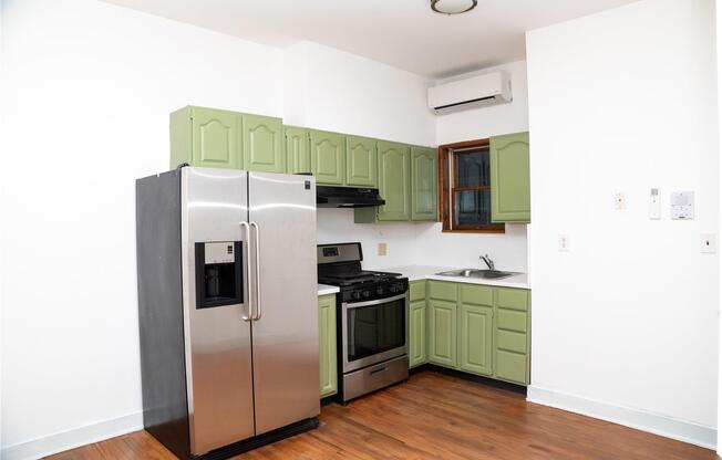 1 bed, 1 bath, $2,600, Unit 1F