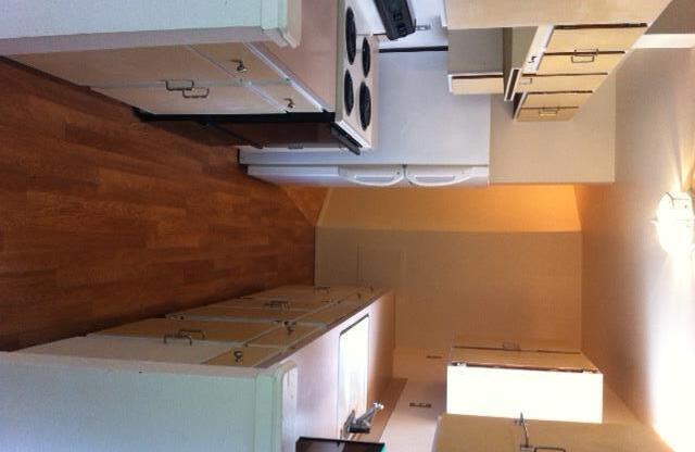 Cozy 2 Bed 1 Bath in Upper West Bremerton