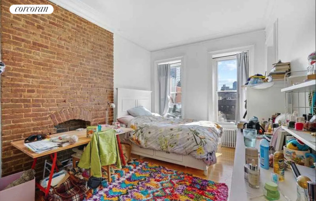 423 E 84 ST