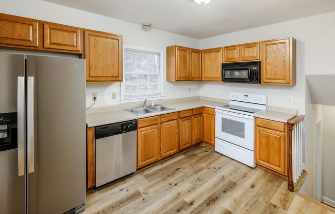 4 beds, 2.5 baths, $2,450