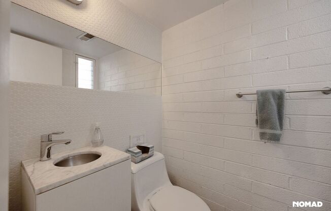 2 beds, 1.5 baths, $2,500, Unit LABS 7740 E Heatherbrae Ave - 36827520420