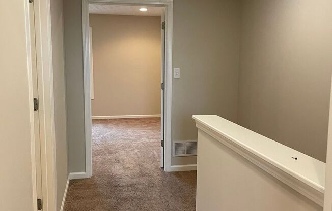 2 beds, 1.5 baths, 1,000 sqft, $985, Unit 407G