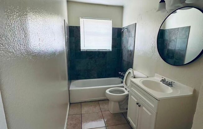 Beautiful 3 bedroom in Garland!