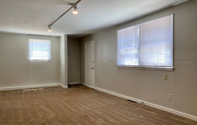 4 beds, 2.5 baths, $4,200