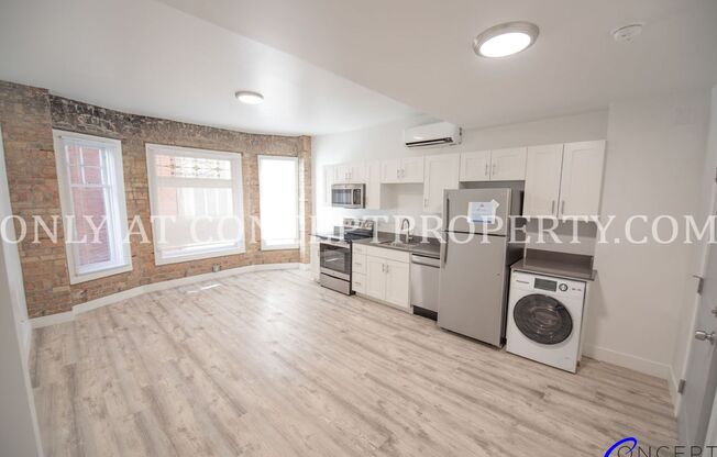 Studio, 1 bath, 288 sqft, $1,099, Unit 2F