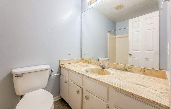 1 bed, 1 bath, 560 sqft, $665, Unit A06