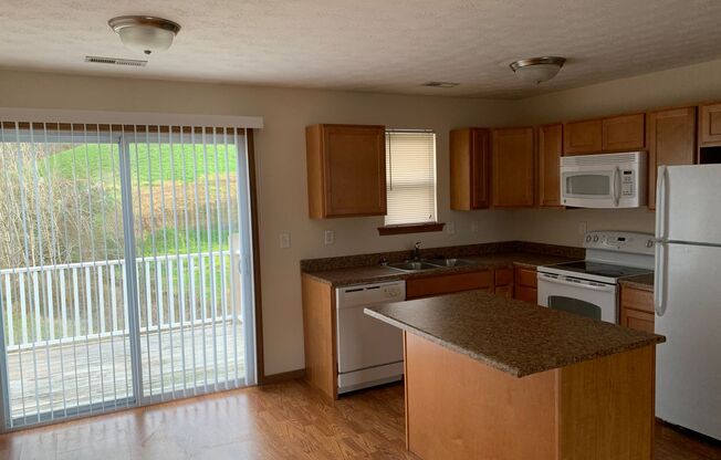 1 bed, 1 bath, 747 sqft, $1,010, Unit 8JAS4