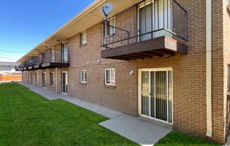 9151 Fontaine St – Comfortable 1 & 2 Bedroom Apartments in Federal Heights