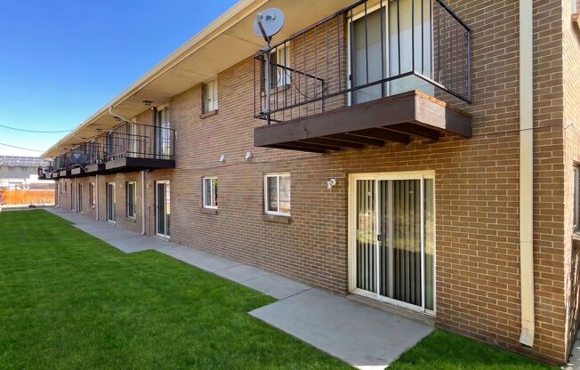 9151 Fontaine St – Comfortable 1 & 2 Bedroom Apartments in Federal Heights
