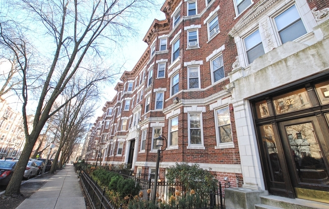 1 bed, 1 bath, 365 sqft, $2,850, Unit 01