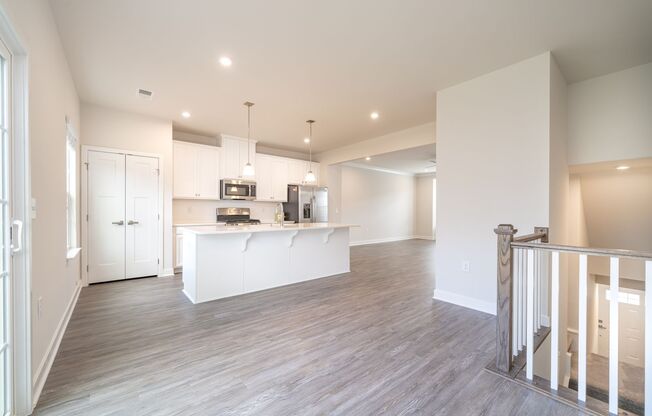 Creekside Commons Townhome- Available August 10th