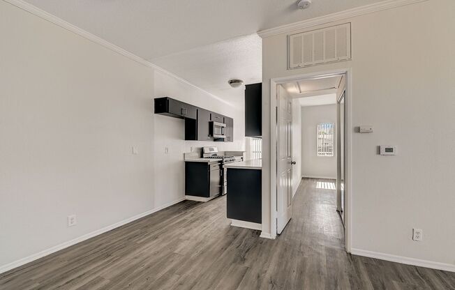 1 bed, 1 bath, 550 sqft, $1,898, Unit 209