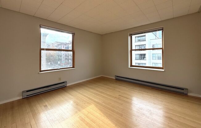 1 bed, 1 bath, 540 sqft, $1,595, Unit 418