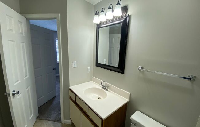 2 beds, 2 baths, 1,350 sqft, $1,525, Unit 26