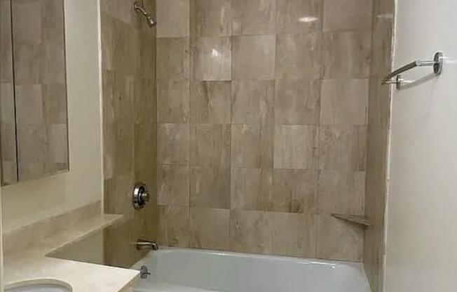 2 beds, 2 baths, 1,090 sqft, $7,000, Unit 9E