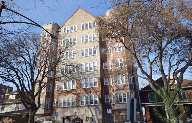 1 bed, 1 bath, 402 sqft, $1,675, Unit 512