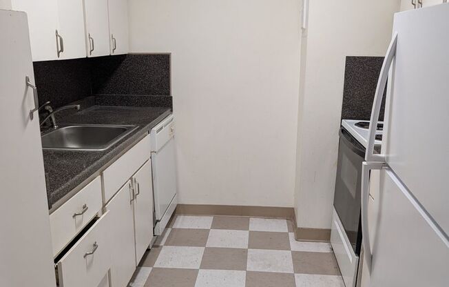 1 bed, 1 bath, 570 sqft, $3,200, Unit 609
