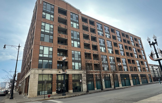2300 S Michigan Ave