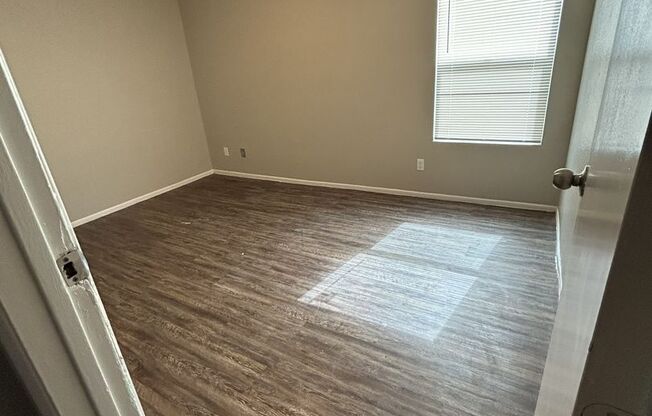 2 beds, 1 bath, 812 sqft, $1,025, Unit #118