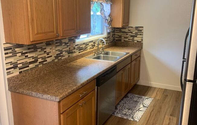 Tidy Gresham Ranch Style Home