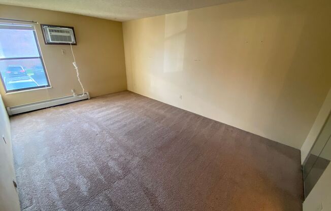2 beds, 2 baths, $1,800