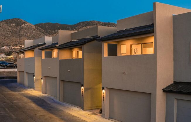 New Townhome in the Far NE Heights