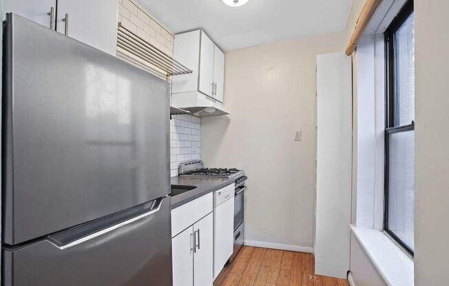 1 bed, 1 bath, $2,500, Unit 3