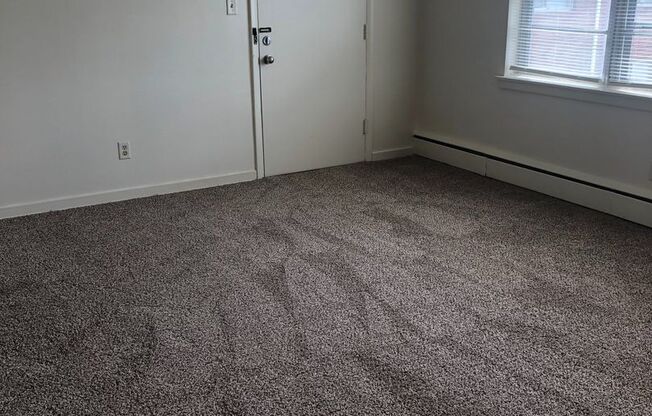 1 bed, 1 bath, 580 sqft, $625, Unit 1300-1311