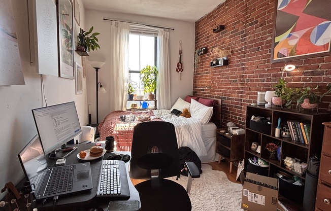 3 beds, 1.5 baths, $5,400, Unit 11