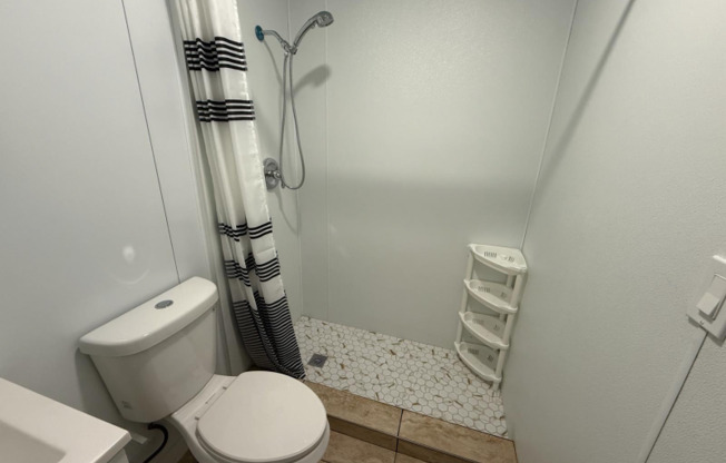 231 W 41 ST