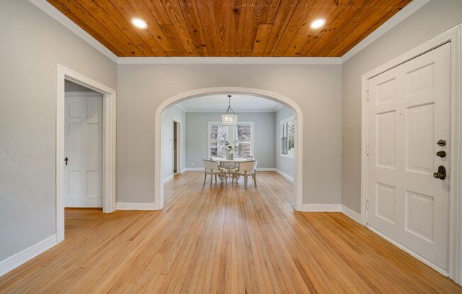 433 Cole - 3/Bed 2/Bath - $1900.00/month