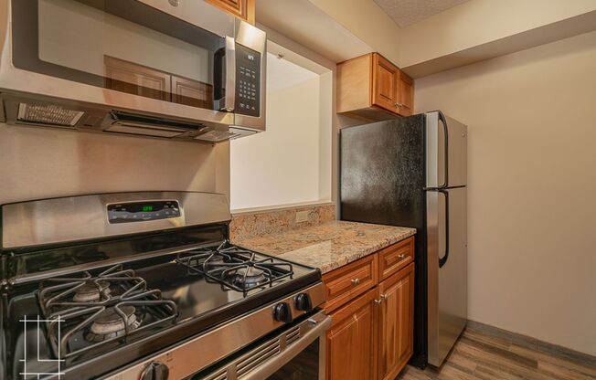 2 beds, 1.5 baths, $1,400, Unit 773 E Thurber Dr Apt. D