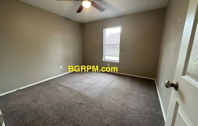 2 beds, 1 bath, 825 sqft, $675