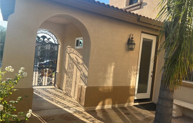 9840 SHADOW MTN DR