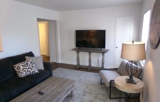 2 beds, 1 bath, $1,600