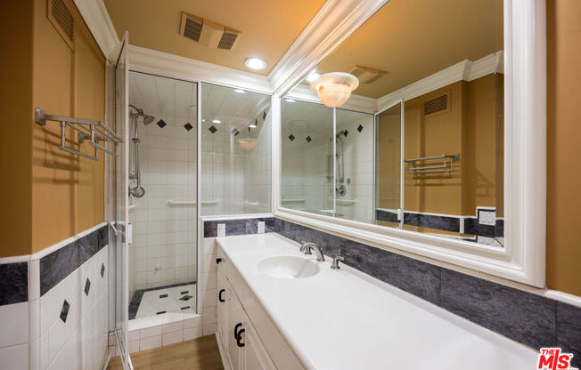 2 beds, 4.5 baths, 2,130 sqft, $8,500, Unit 1209