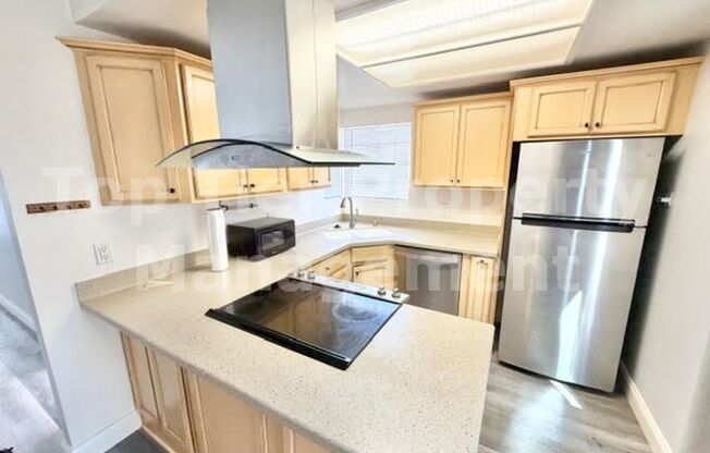 Beautiful 2 Bd/2 Ba 932 sf Condo in Oceanside available NOW for Lease!