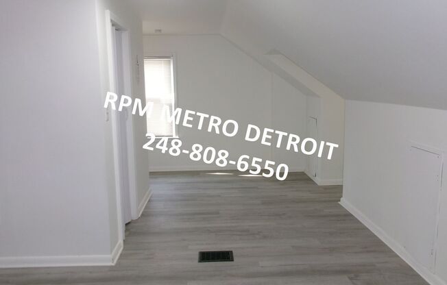 3 beds, 1 bath, $1,595, Unit (OM)