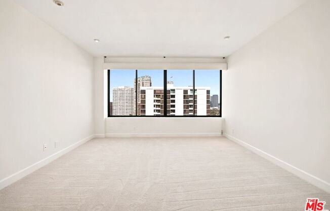 2 beds, 3 baths, 2,018 sqft, $10,499, Unit 1104
